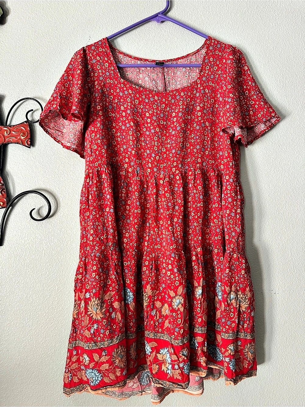 Emery Rose Floral Mini Dress in Red Size Small Like New